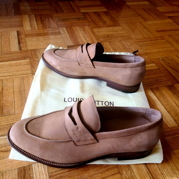 LOUIS VUITTON Loafer - Picture 2 of 3